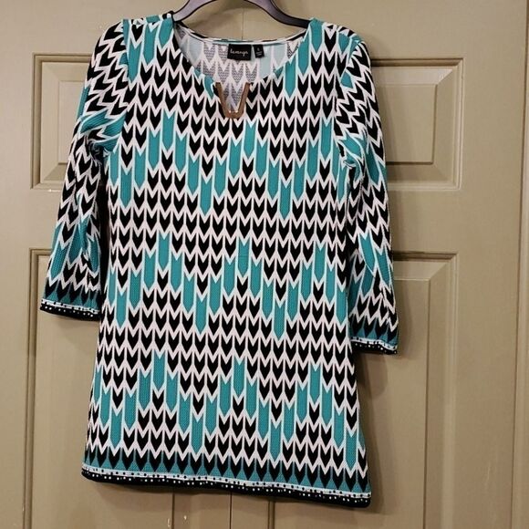 La Vanya three quarter sleeve blouse - Picture 1 of 7